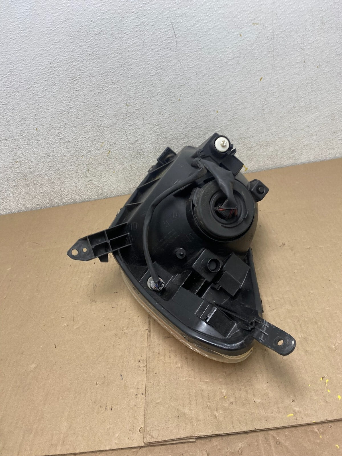 2001 to 2003 Toyota Rav4 Right Passenger RH Side Headlight Halogen M5653 DW11