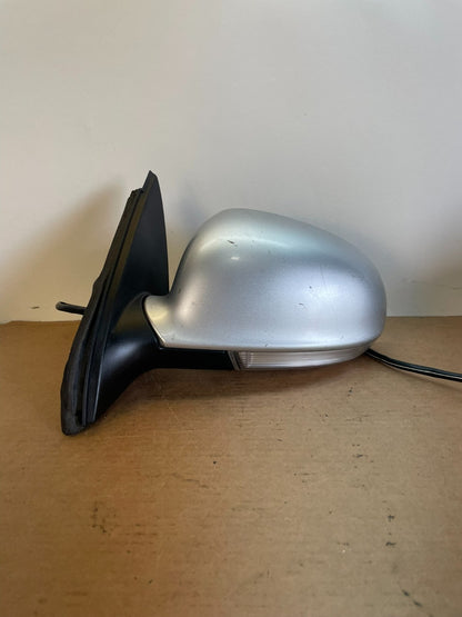 2006-2010 Volkswagen Jetta Left Driver View Door Mirror AG0639 DW0