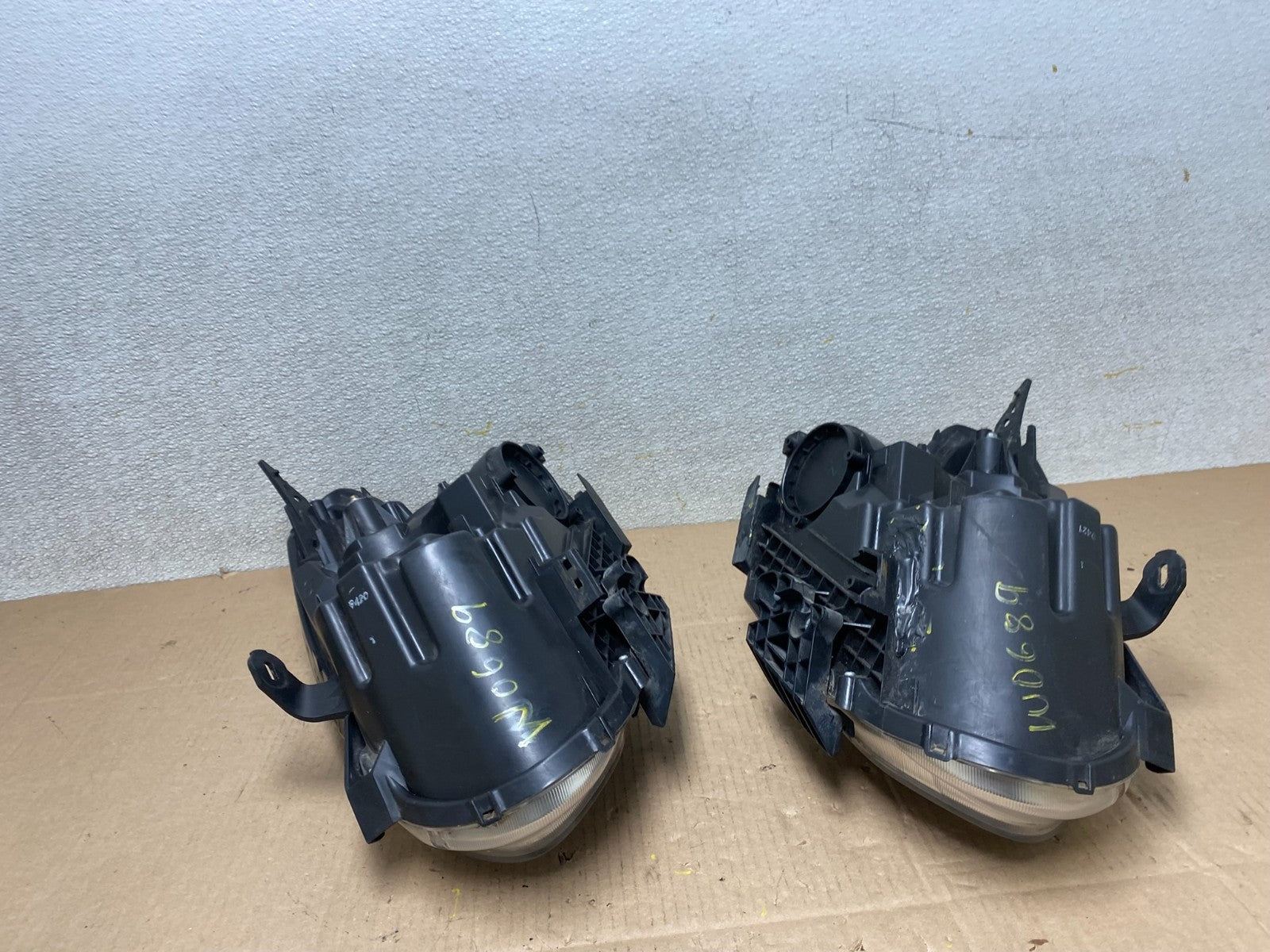2009-2013 Nissan Rogue Left+Right Side Set Halogen Headlights OEM W0689 DW13