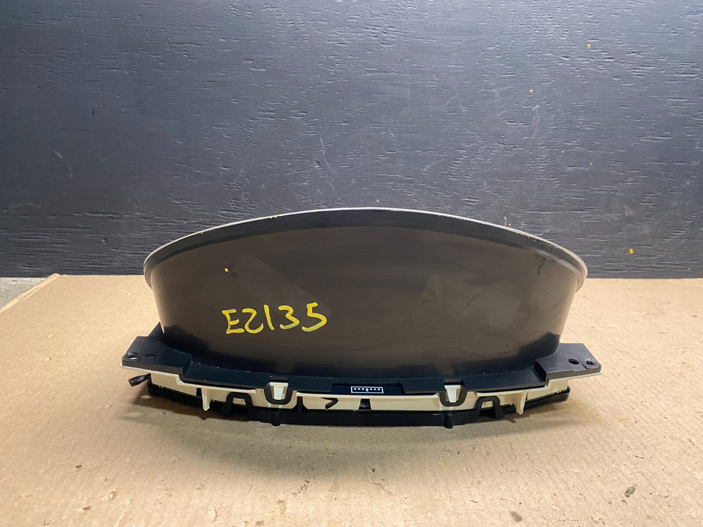2004 to 2007 Chevrolet Express Speedometer Cluster Gauge E2135 PS4