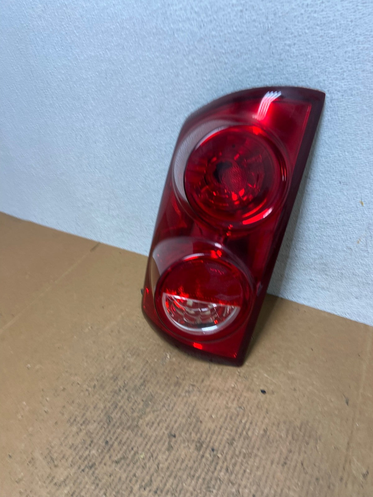 2007 - 2009 Dodge Ram 1500 2500 Left Driver Lh Side Tail Light TYC AE1394 LK1