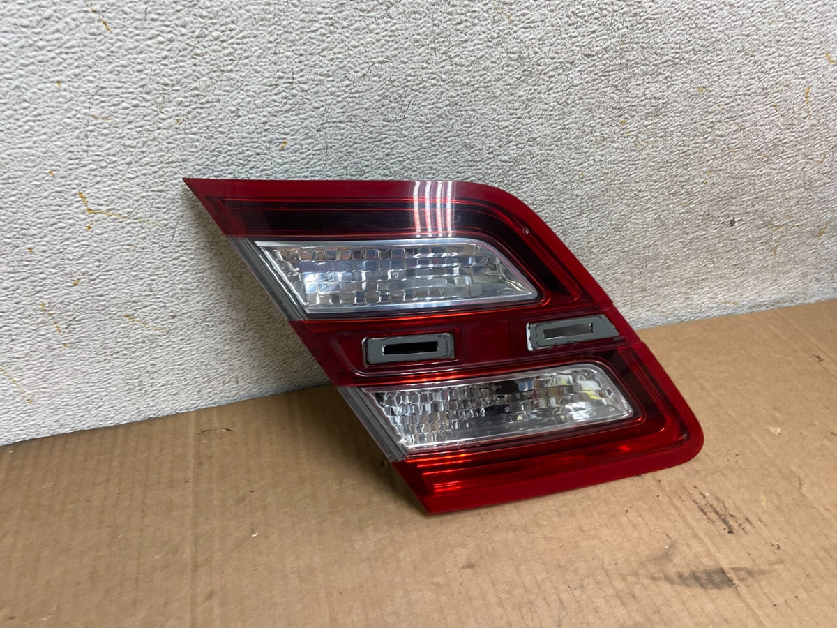 2013 to 2018 Ford Taurus Left Driver Lh Side Tail Light Inner AI8479 LK2