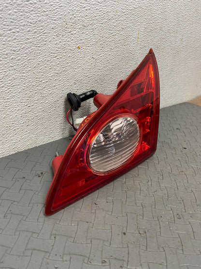 2009 2010 Nissan Murano Right Passenger RH Side Inner Tail Light Oem C0938 DG12