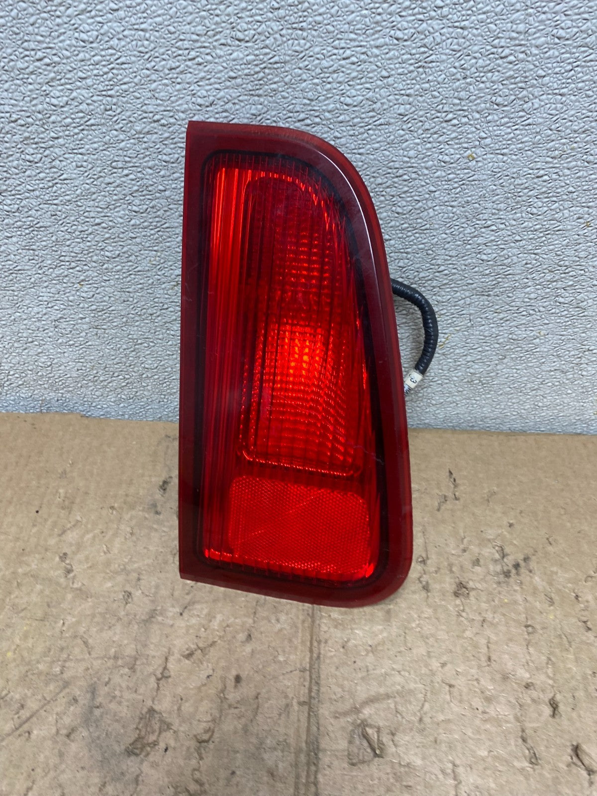 2003 - 2006 Lincoln Navigator Left Driver Lh Side Tail Light Inner V4535 DW0