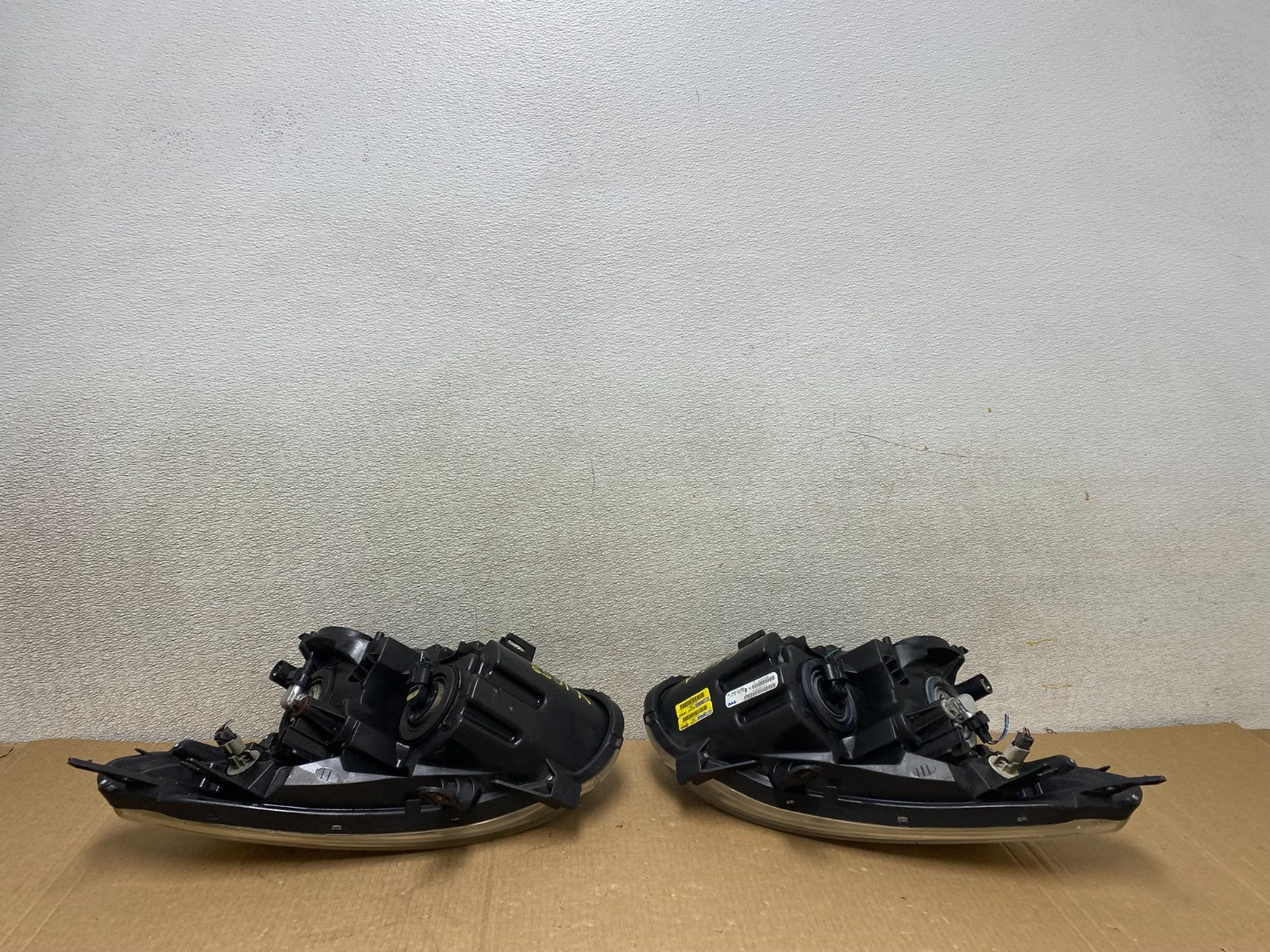 2009-2013 Nissan Rogue Left+Right Side Set Halogen Headlights V1058 DW9