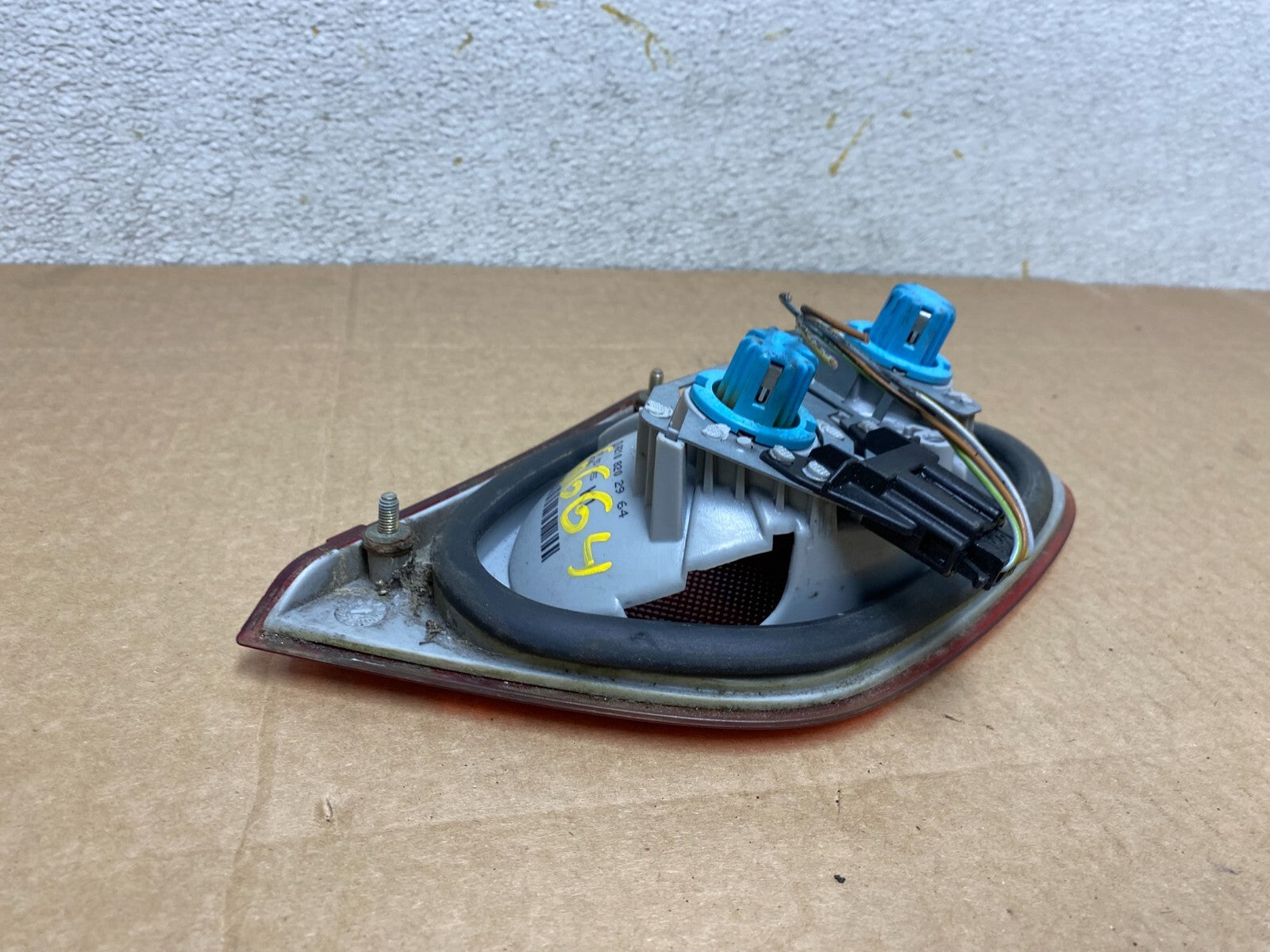 1996 - 1999 Mercedes-Benz E W210 E320 Left Driver Inner Tail Light OEM O6664 DW3