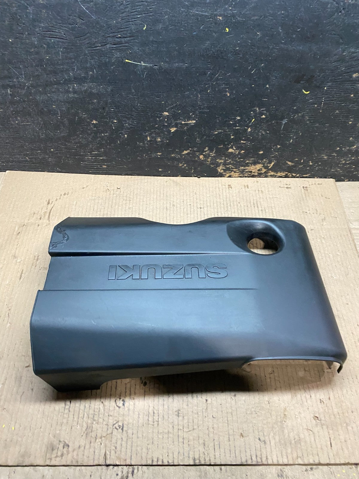 2009-2013 Suzuki Grand Vitara 2.4L Upper Top Engine Motor Dust Cover W5605 DG1