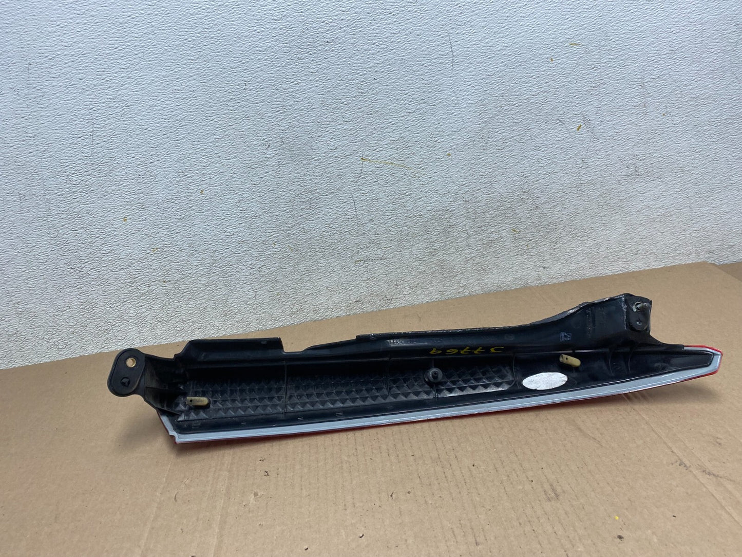 2003 to 2006 Volvo XC90 Left Driver LH Side Upper Tail Light OEM J7769 DG6