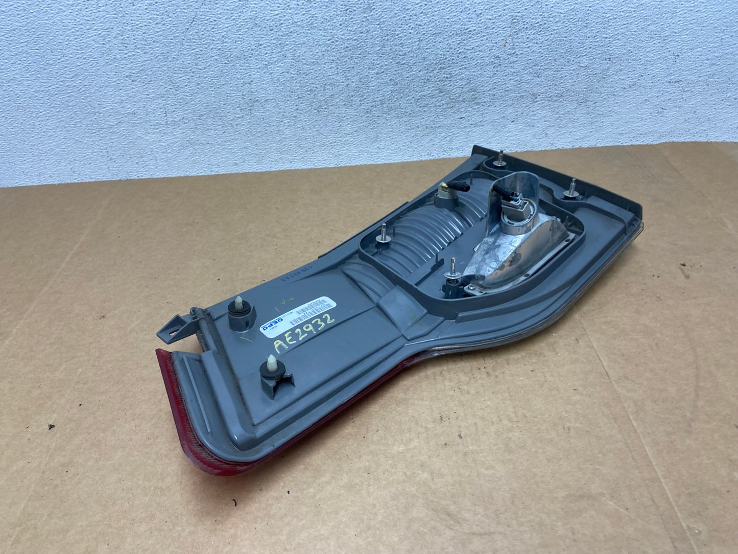 2008 to 2010 Honda Odyssey Left Driver LH Side Tail Light Inner DEPO AE2932 LK5