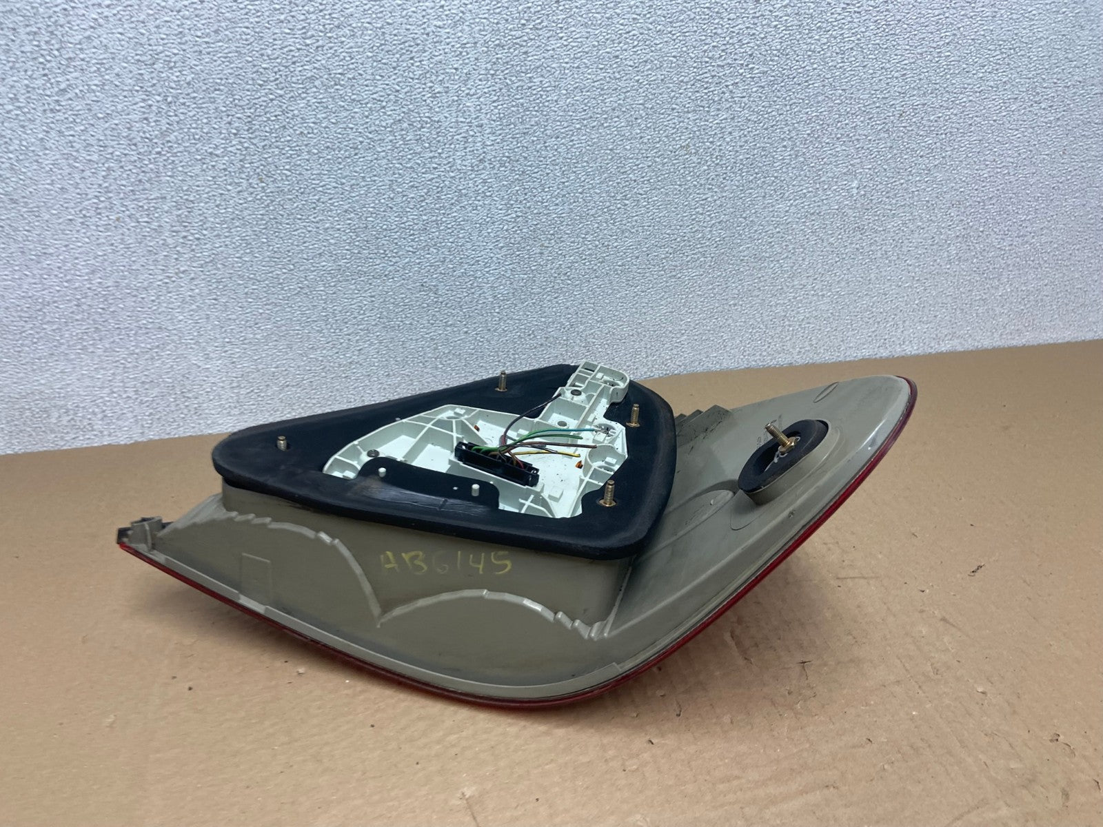 2003-2006 Mercedes E Class Sedan Left Driver LH Side Tail Light AB6145 LK6