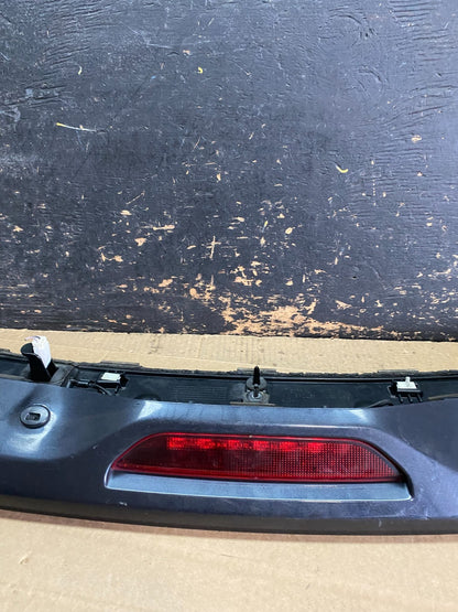 2014 - 2019 Jeep Grand Cherokee Liftgate Back Door Spoiler & Light OEM Y9304 DG5