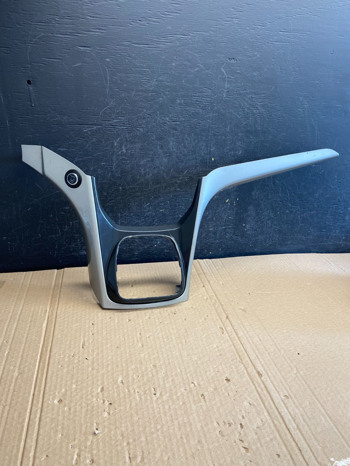 2013 - 2016 Ford Escape Center Dash Radio Gear Shifter Panel Bezel Trim AF61750