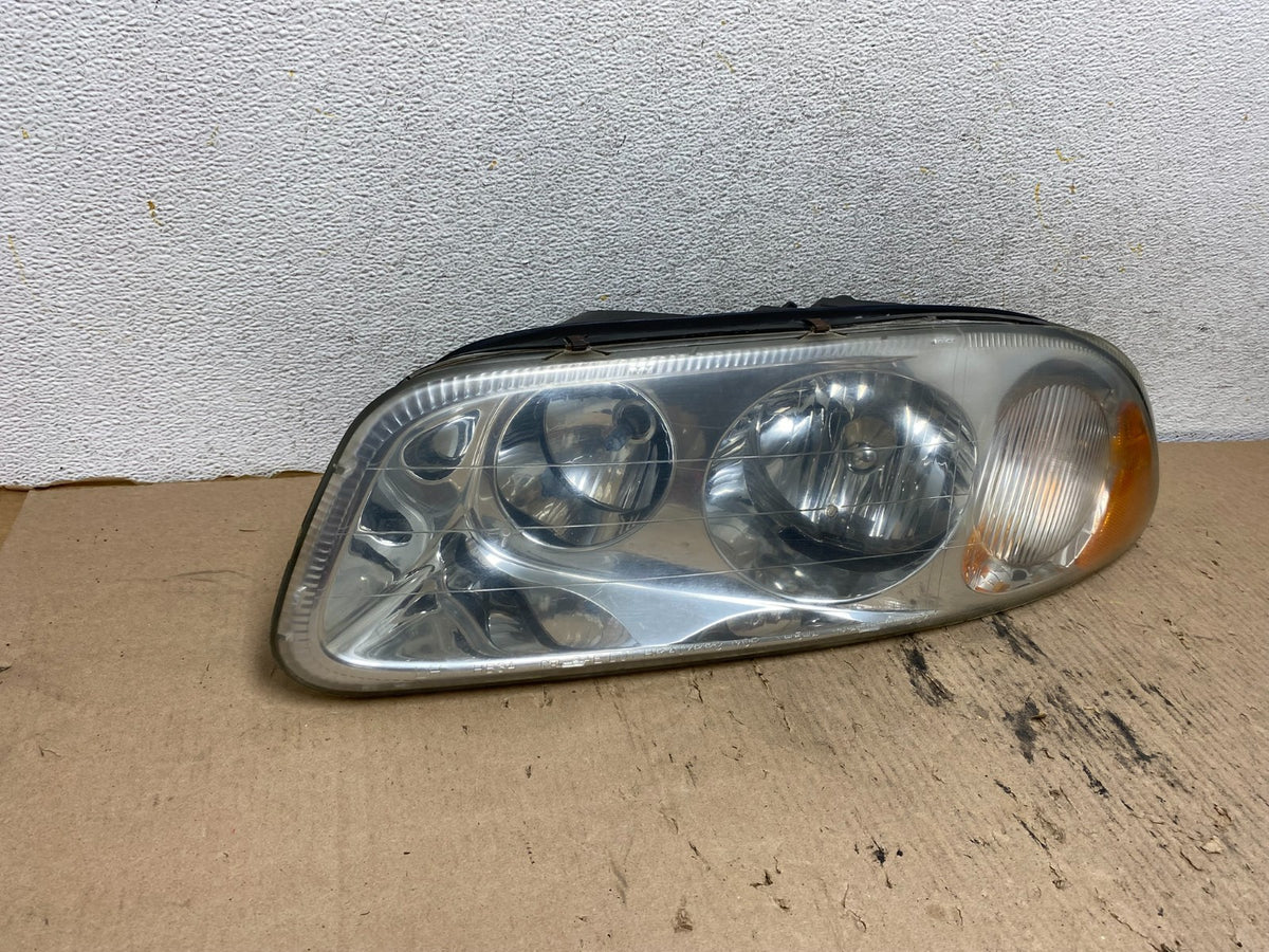 2008 to 2011 Mack Truck CXU600, GU800 Left Driver Side Halogen Headlight AH20991