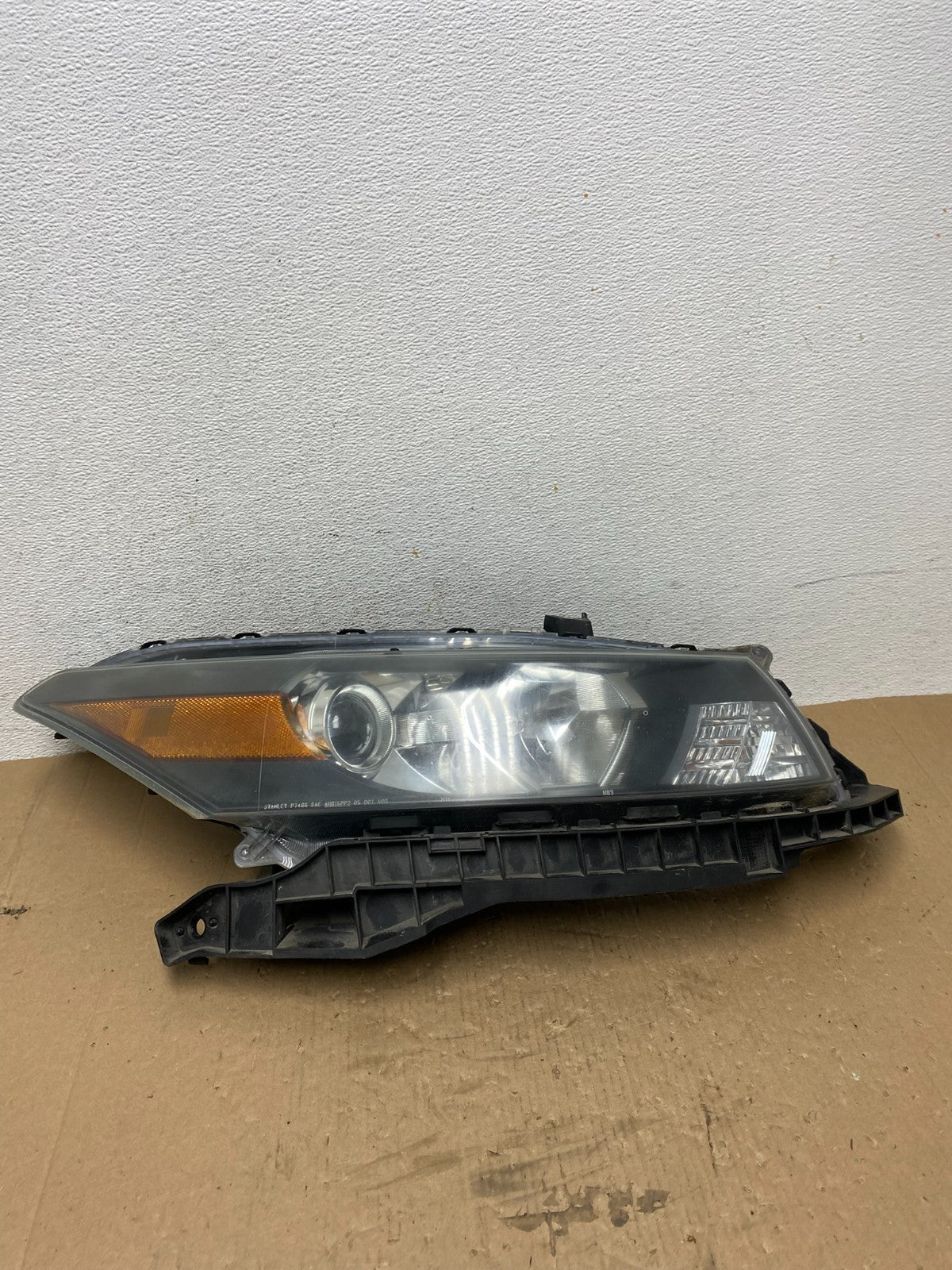 2008 to 2012 Honda Accord Coupe Right Passenger RH Side Headlight AD7801 DW0