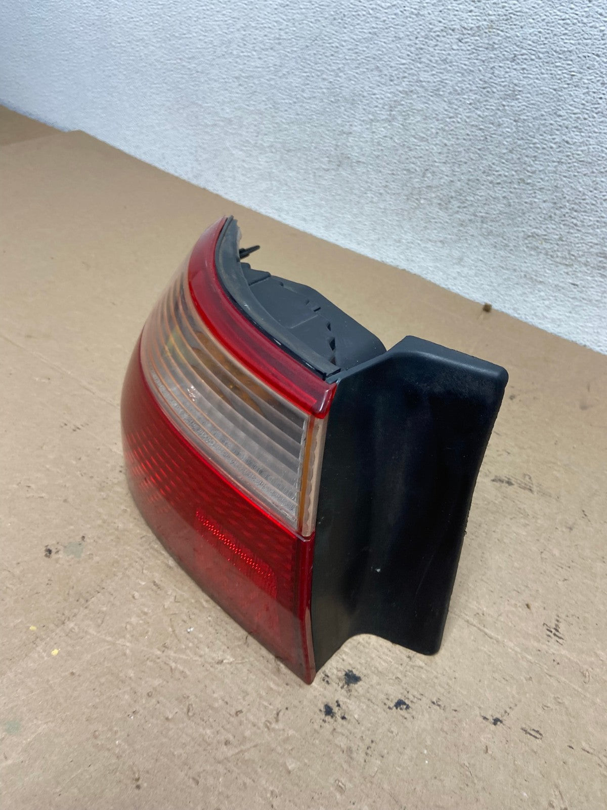 1998 to 2000 Honda Accord Sedan Tail light Left Driver LH Side AF4756 LK1