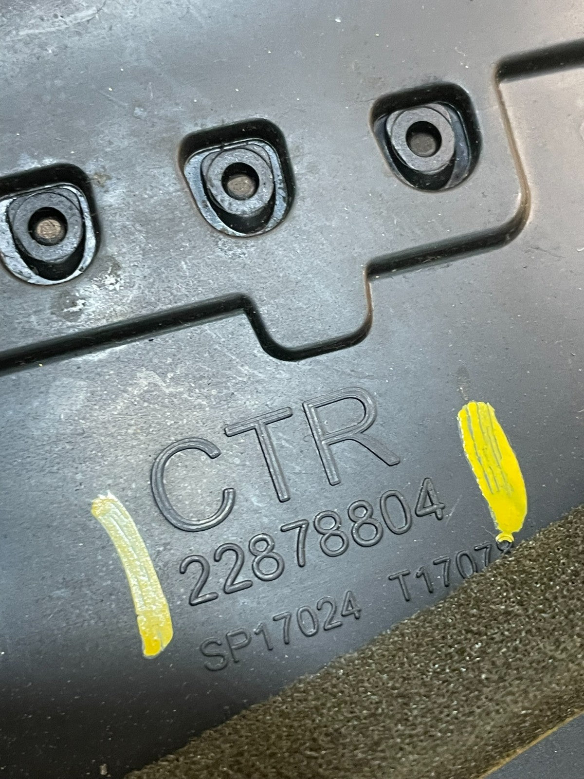 2013-2015 Chevrolet Malibu Center Dash Radio Switch Air Vent Trim Bezel X8670 DG7