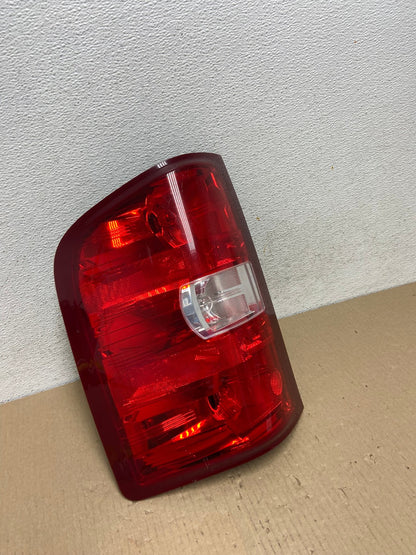 2007 to 2013 Chevrolet Silverado Left Driver LH Side Tail Light AE9534 LK2
