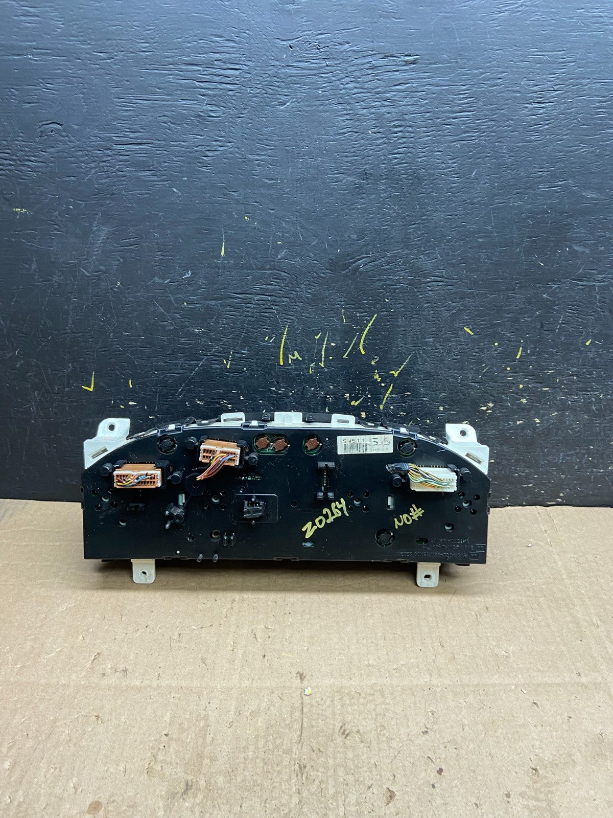 2001 to 2003 Nissan Pathfinder Speedometer Cluster Gauge Z02645