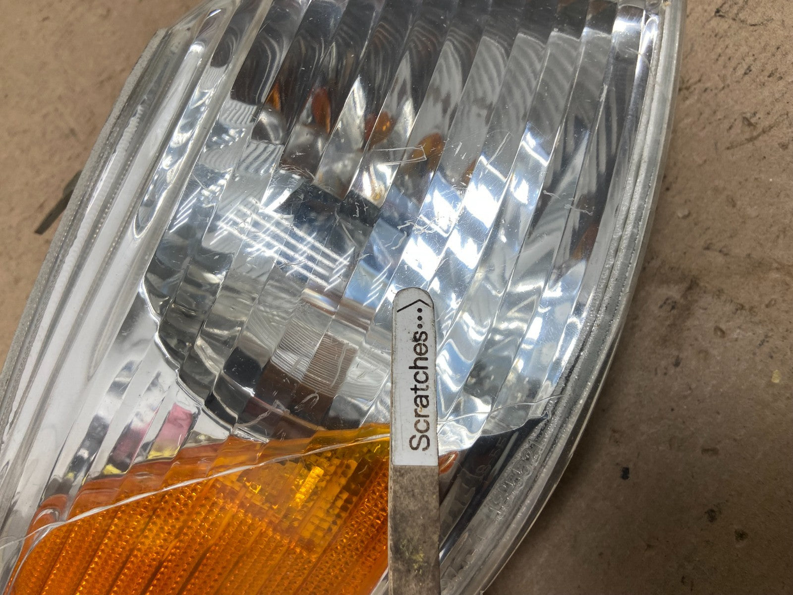 2000 - 2001 Toyota Camry Front Right Passenger RH Turn Signal AF4941 DW3