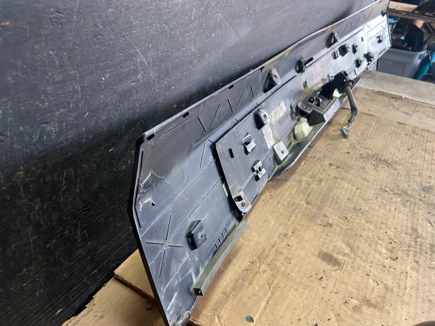 2011-2018 Dodge Grand Caravan Rear Tail Gate Trim Molding Panel OEM R2055 DG10