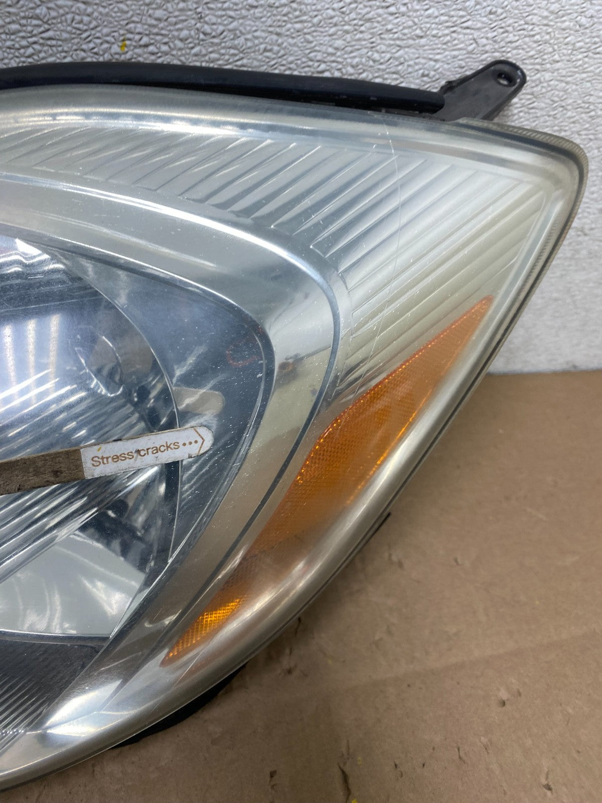 2004 2005 Toyota Sienna Left+Right Set Side Halogen Headlights W2925 DW6