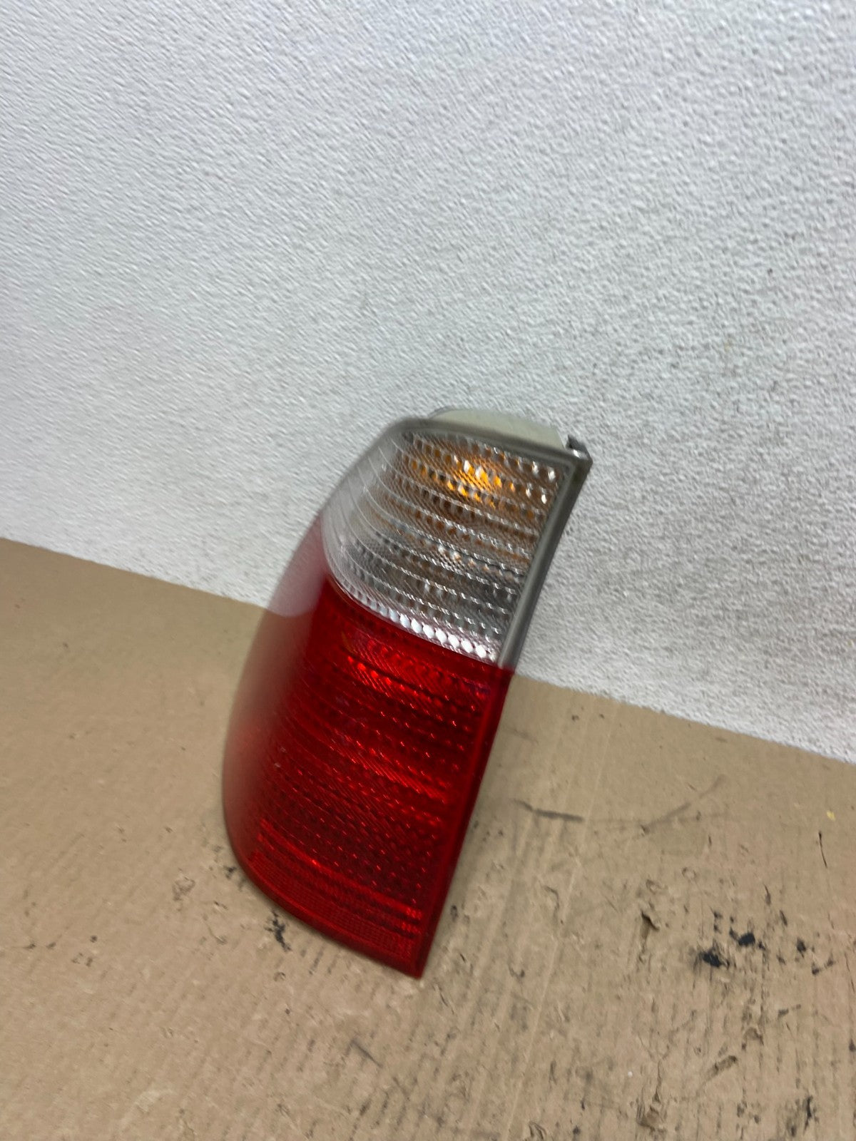2000-2003 BMW E53 X5 Left Driver LH Side Tail Light AF5983 DW1