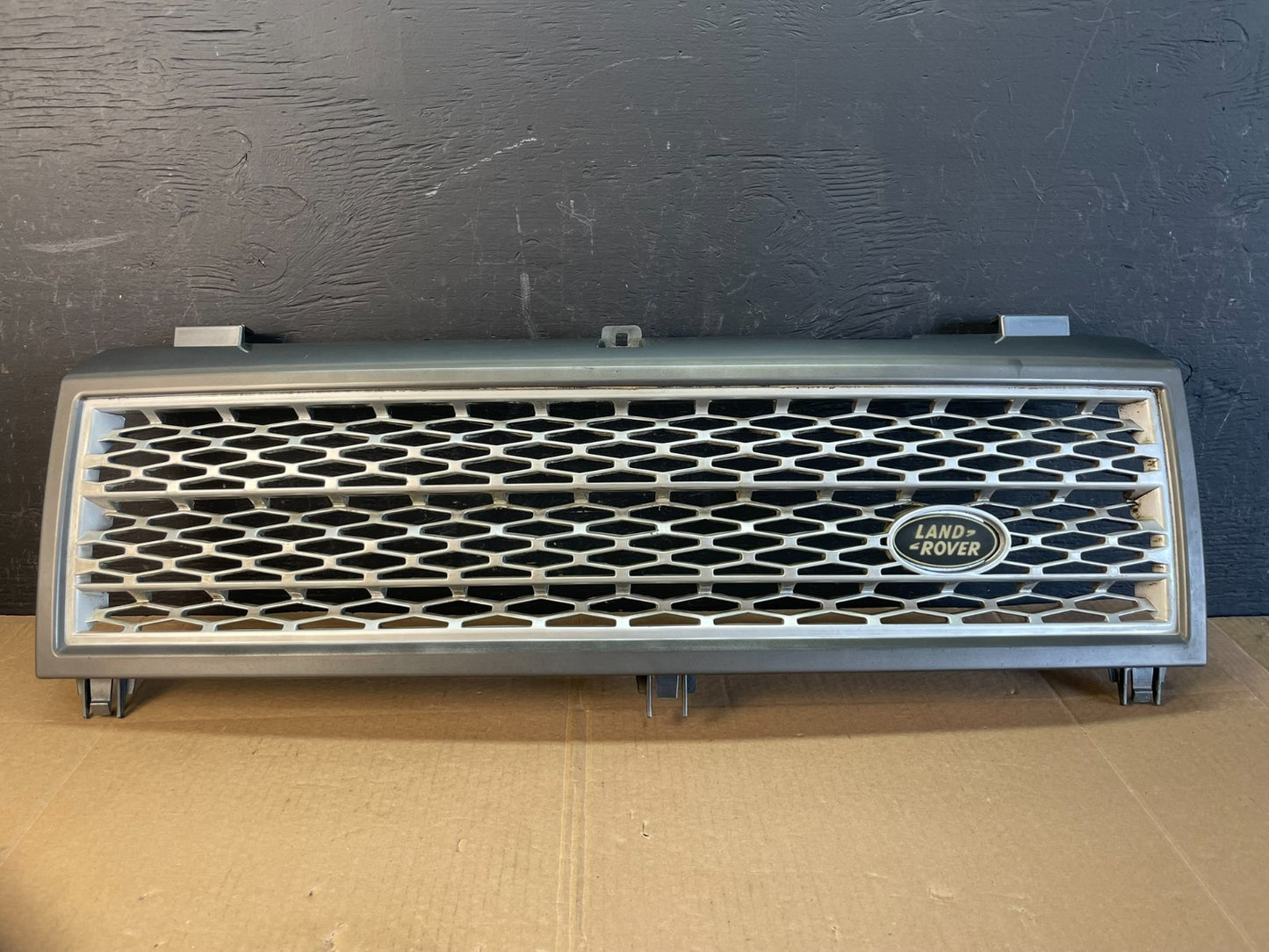 2003 to 2005 Land Rover Range Rover L322 Honeycomb Chrome Front Grill AC22260