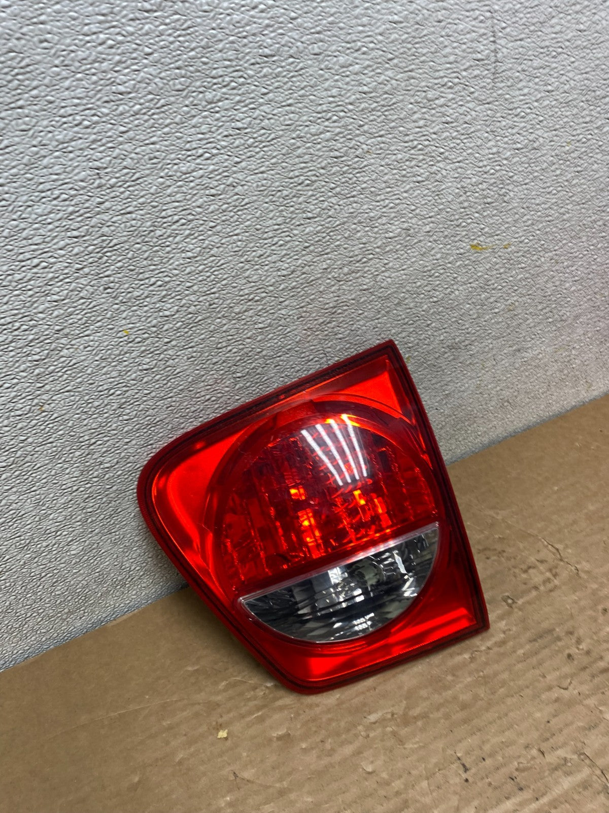 2008 to 2017 Toyota Sequoia Right Passenger RH Inner Tail Light Oem Z2619 DG2
