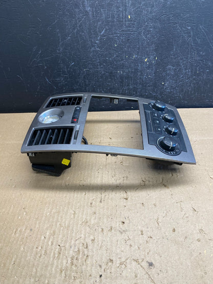 2008 to 2010 Chrysler 300 Dash Heater A/C Climate Control Radio Panel AC6744 DG1