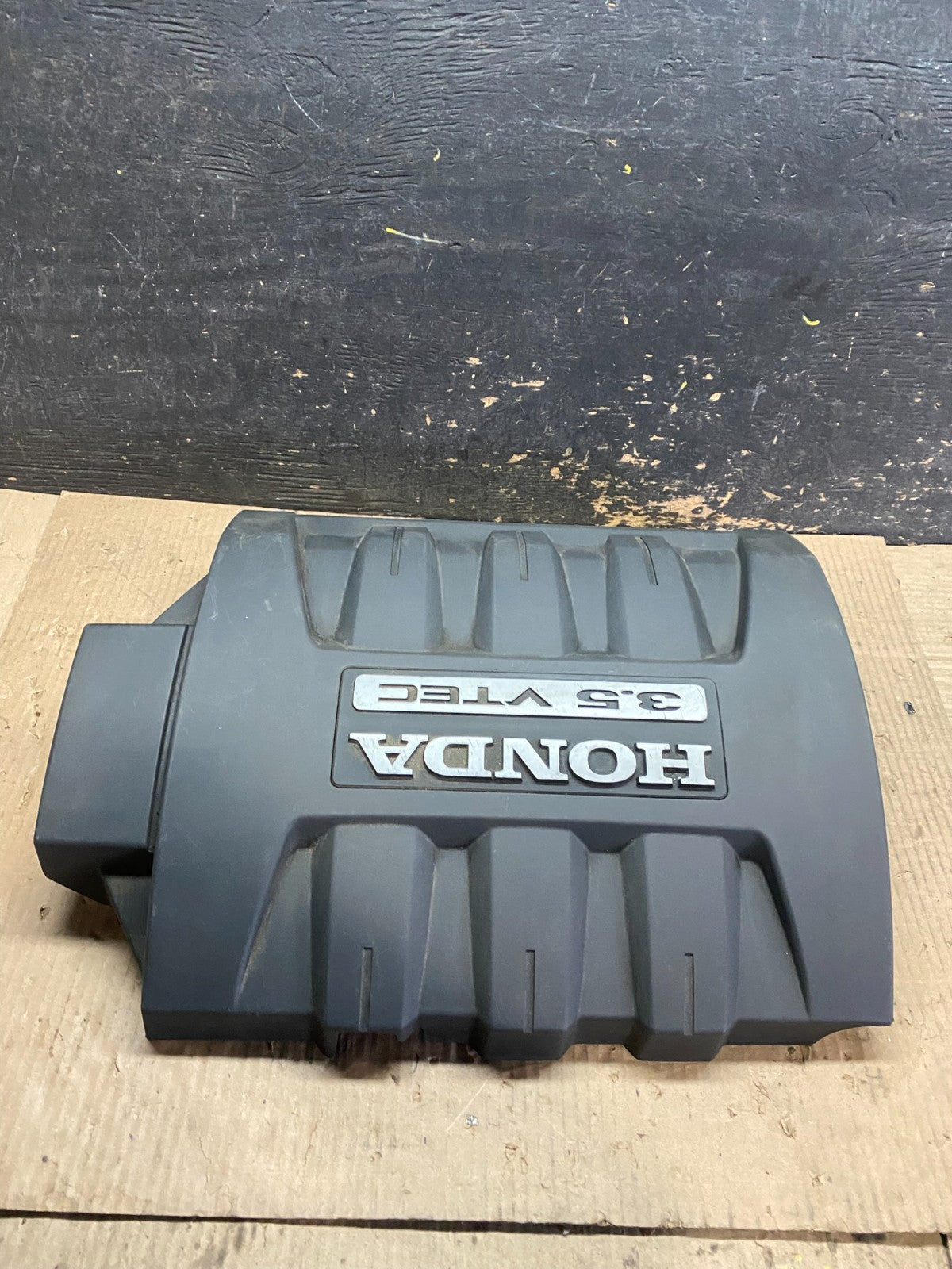 2006 to 2008 Honda Pilot Black Engine Cover OEM 3.5L W6219 DG1