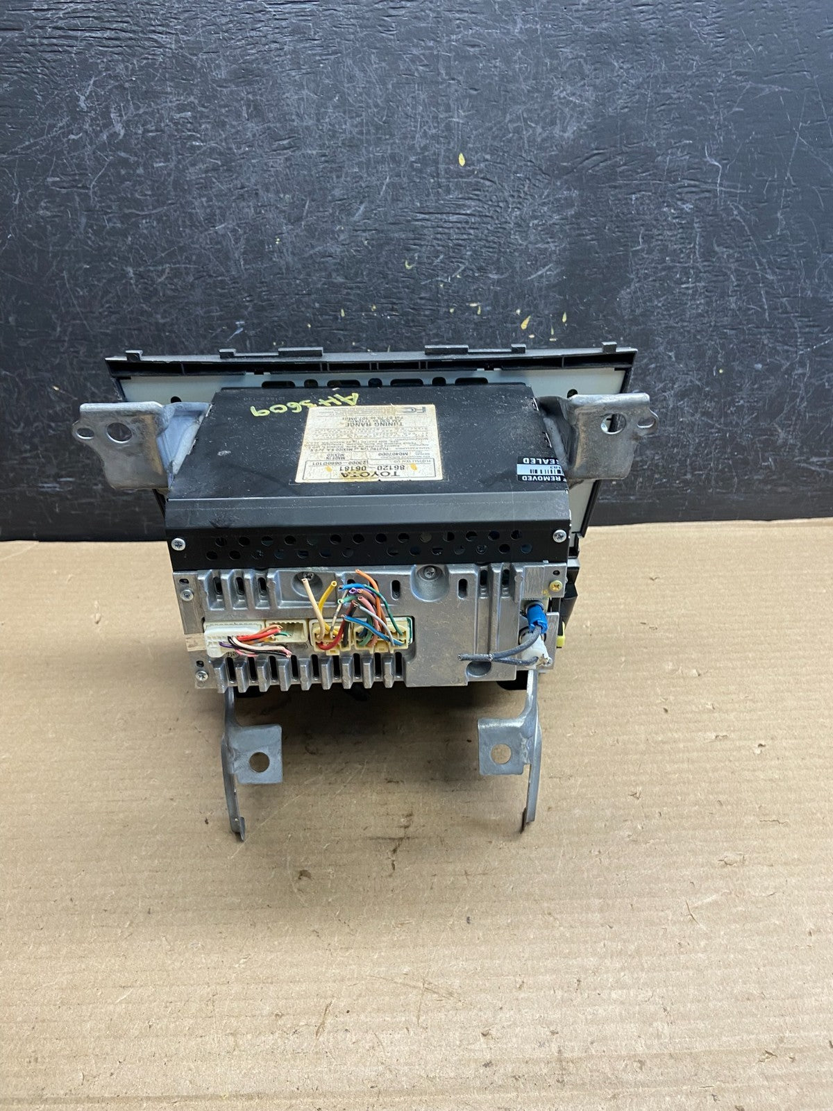 2007 to 2009 Toyota Camry Radio CD Player Climate Control Bezel ah3609 DG7