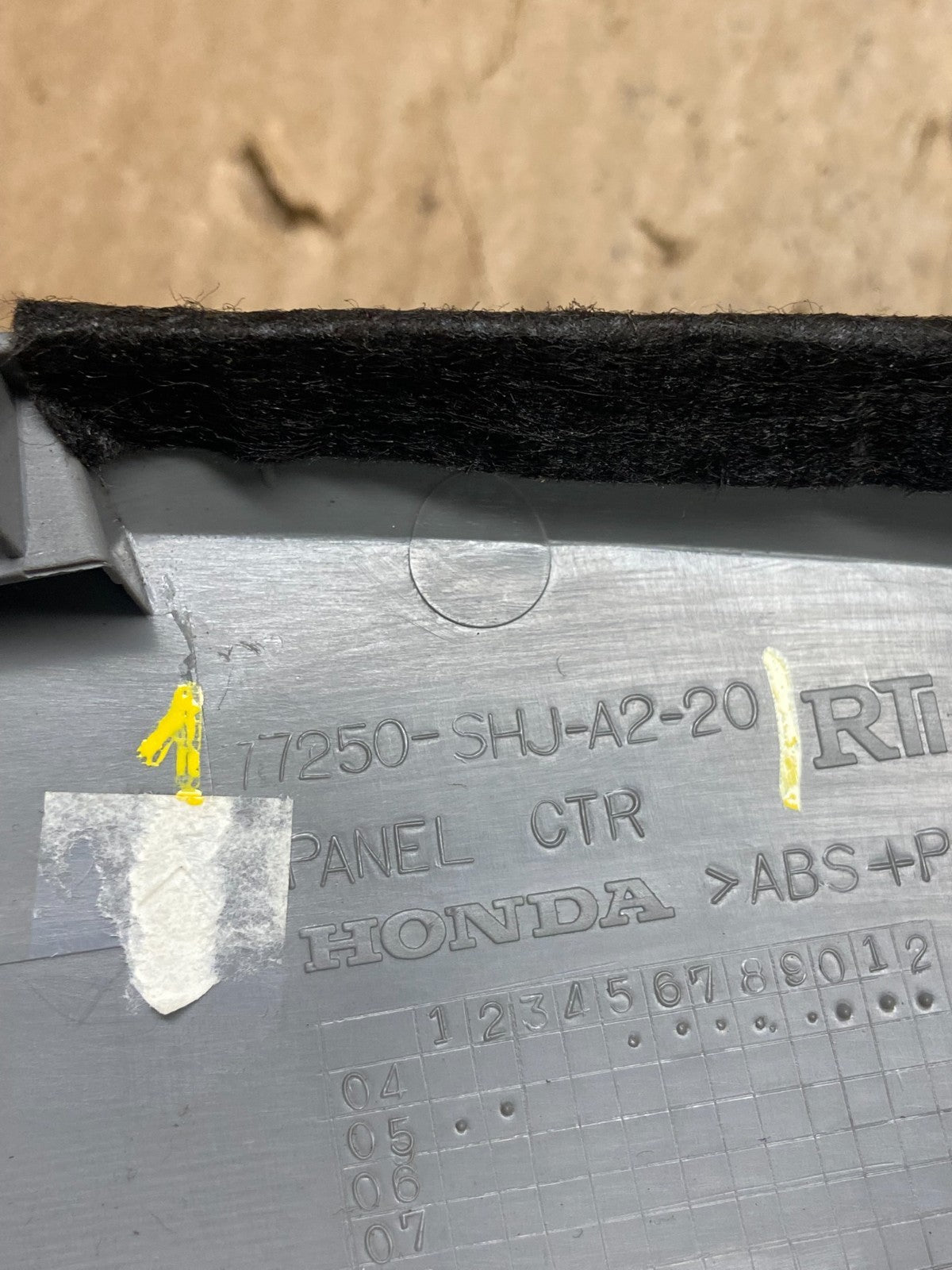 2005 to 2010 Honda Odyssey Radio Climate Control Dash Trim Bezel T8934 DG5