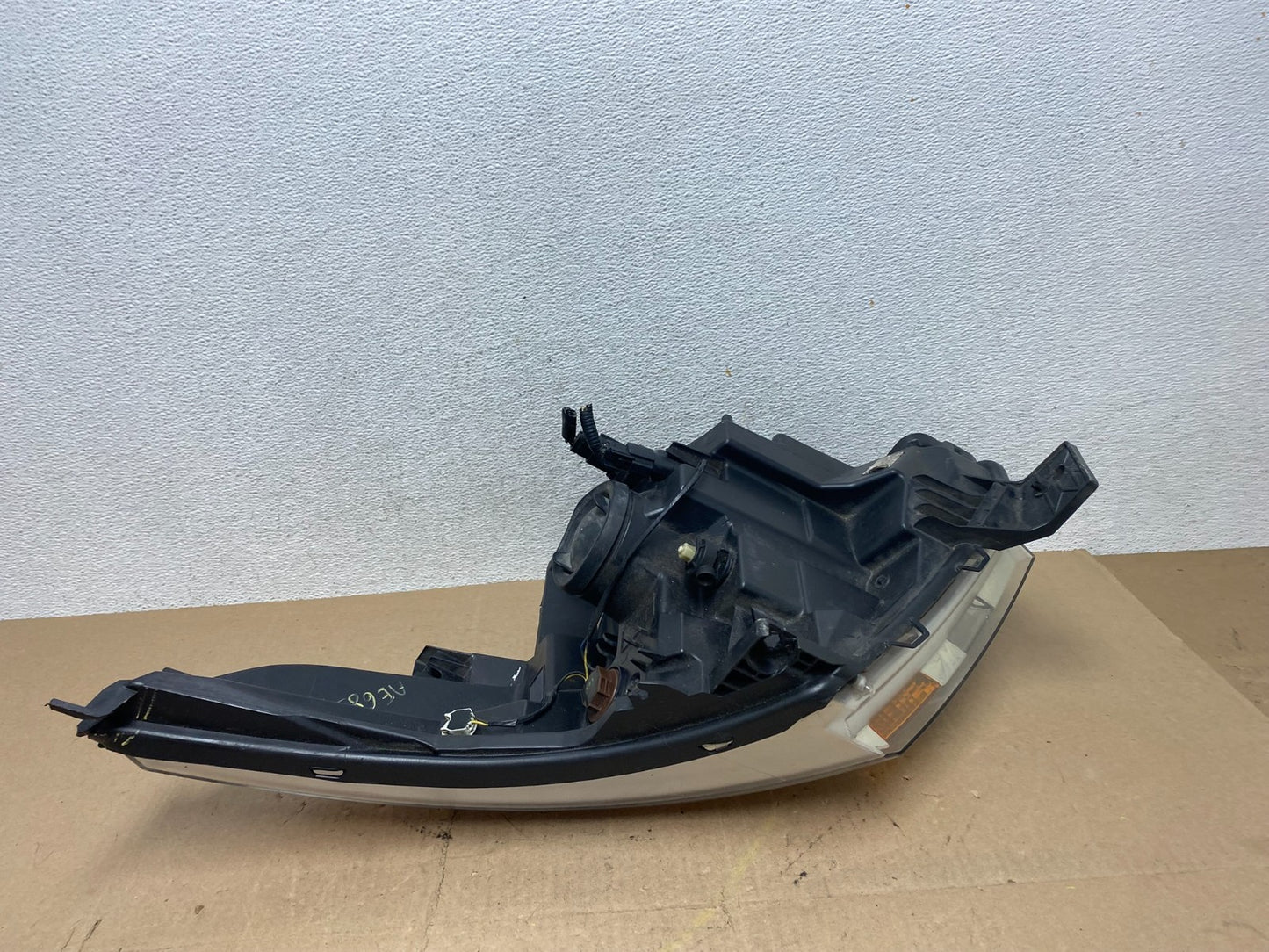 2011 to 2015 Ford Explorer Right Passenger Halogen Headlight AE6857 DW6