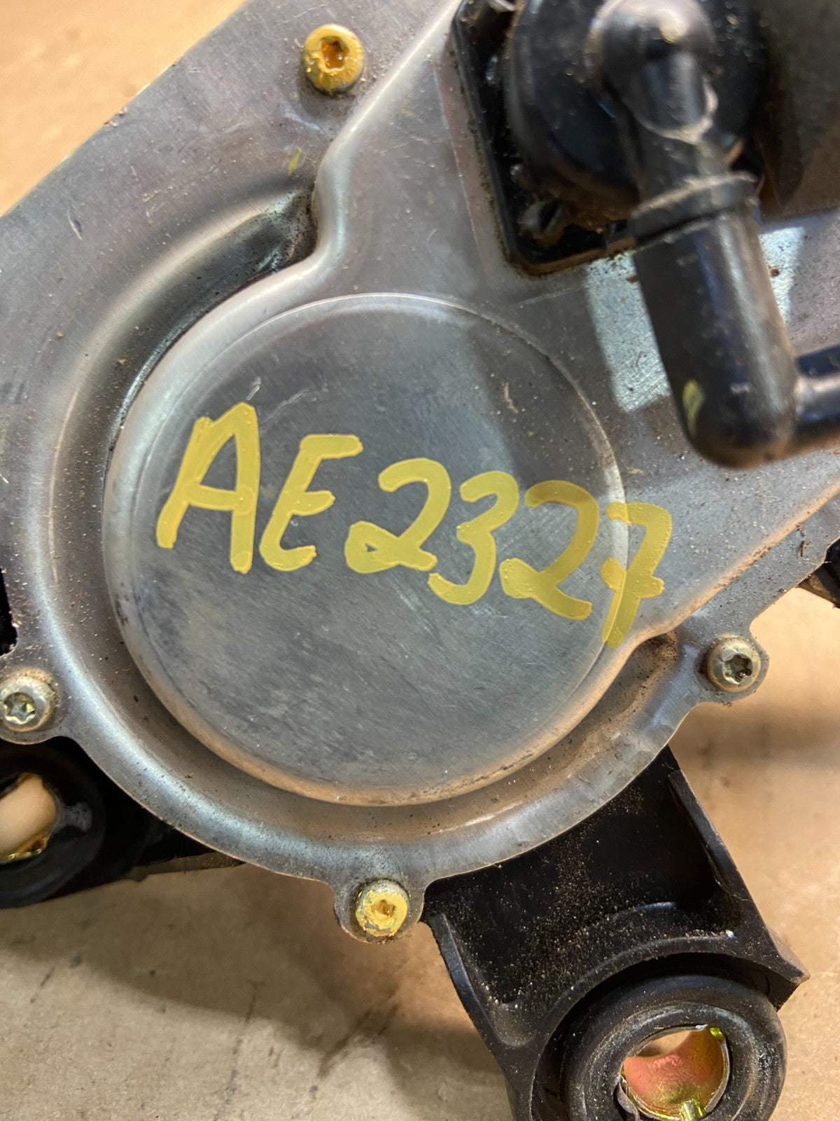 2007 to 2015 Audi Q7 Rear Windshield Washer Wiper Motor AE2327 DG7