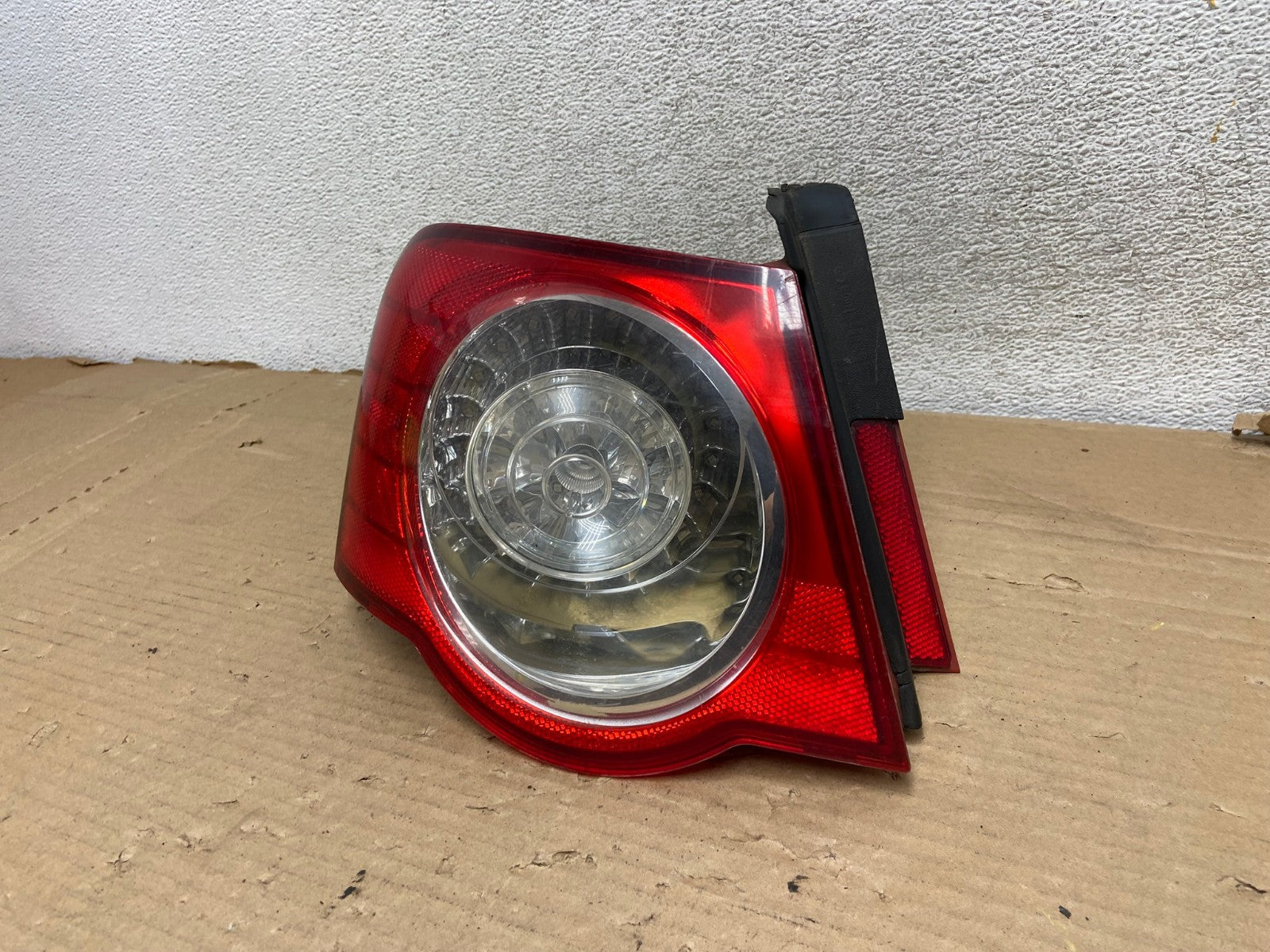 2006 to 2010 Volkswagen Passat Sedan Left Driver Side Tail Light AG8194 LK2