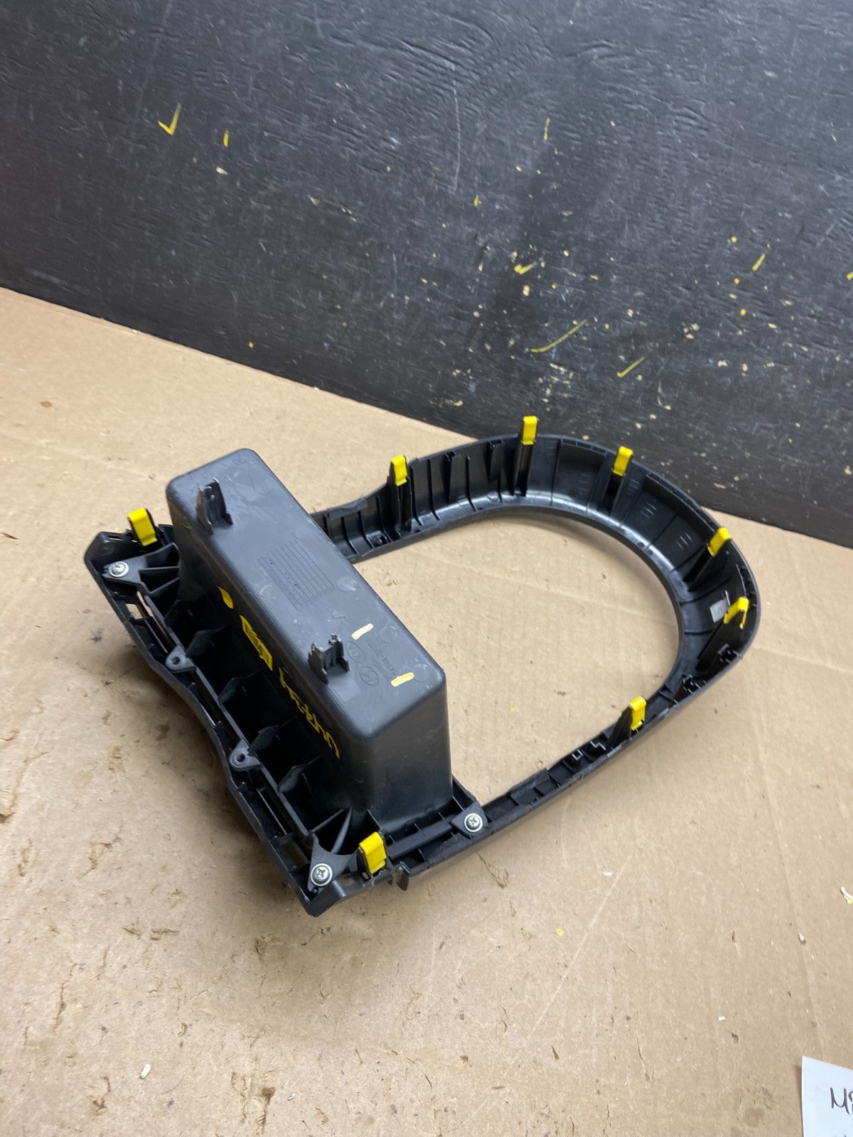 2010 2011 Kia Soul Lower Center Dash Storage Radio Trim Bezel U4734 DG4