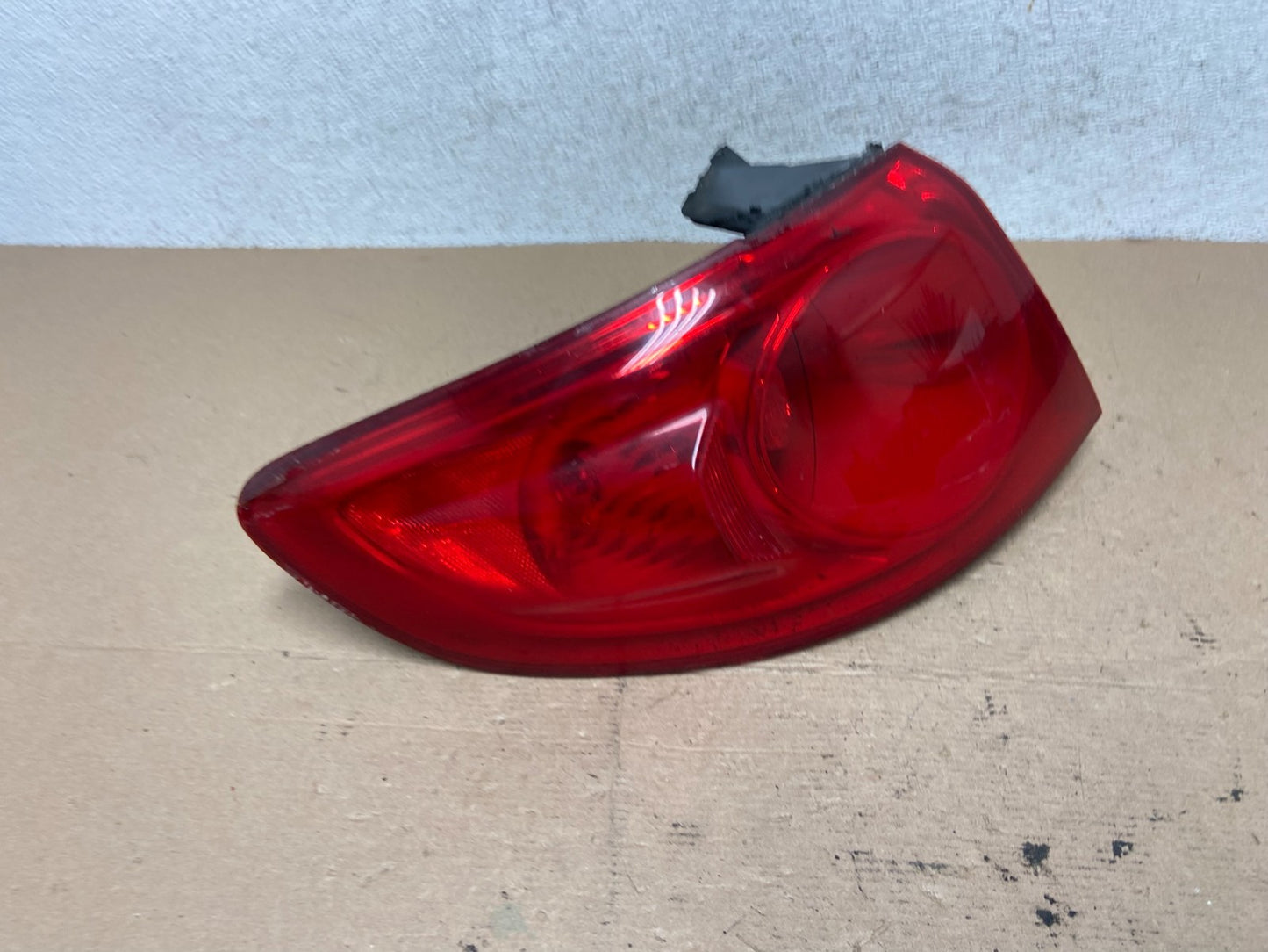 2007 - 2009 Hyundai Santa Fe Left Driver LH Side Tail Light AF4677 DW2