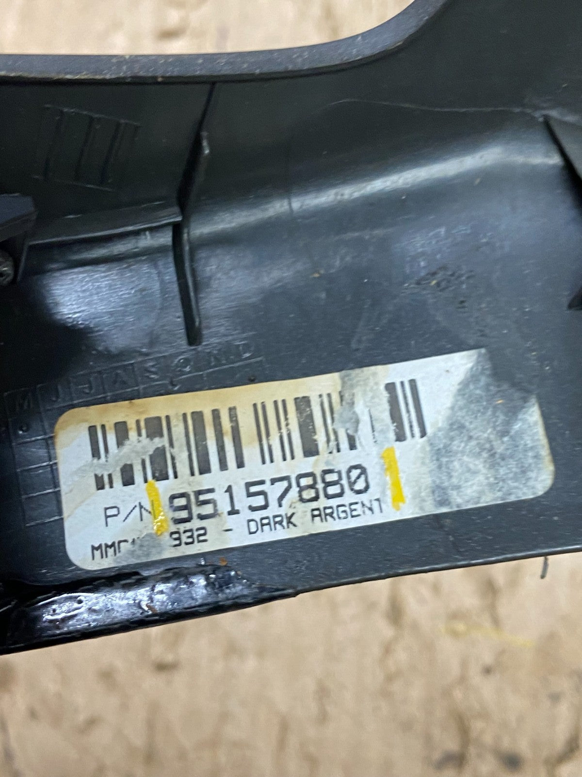 2012-2016 Chevrolet Sonic Center Dash Radio Air Vent Trim Bezel t8472 DG6