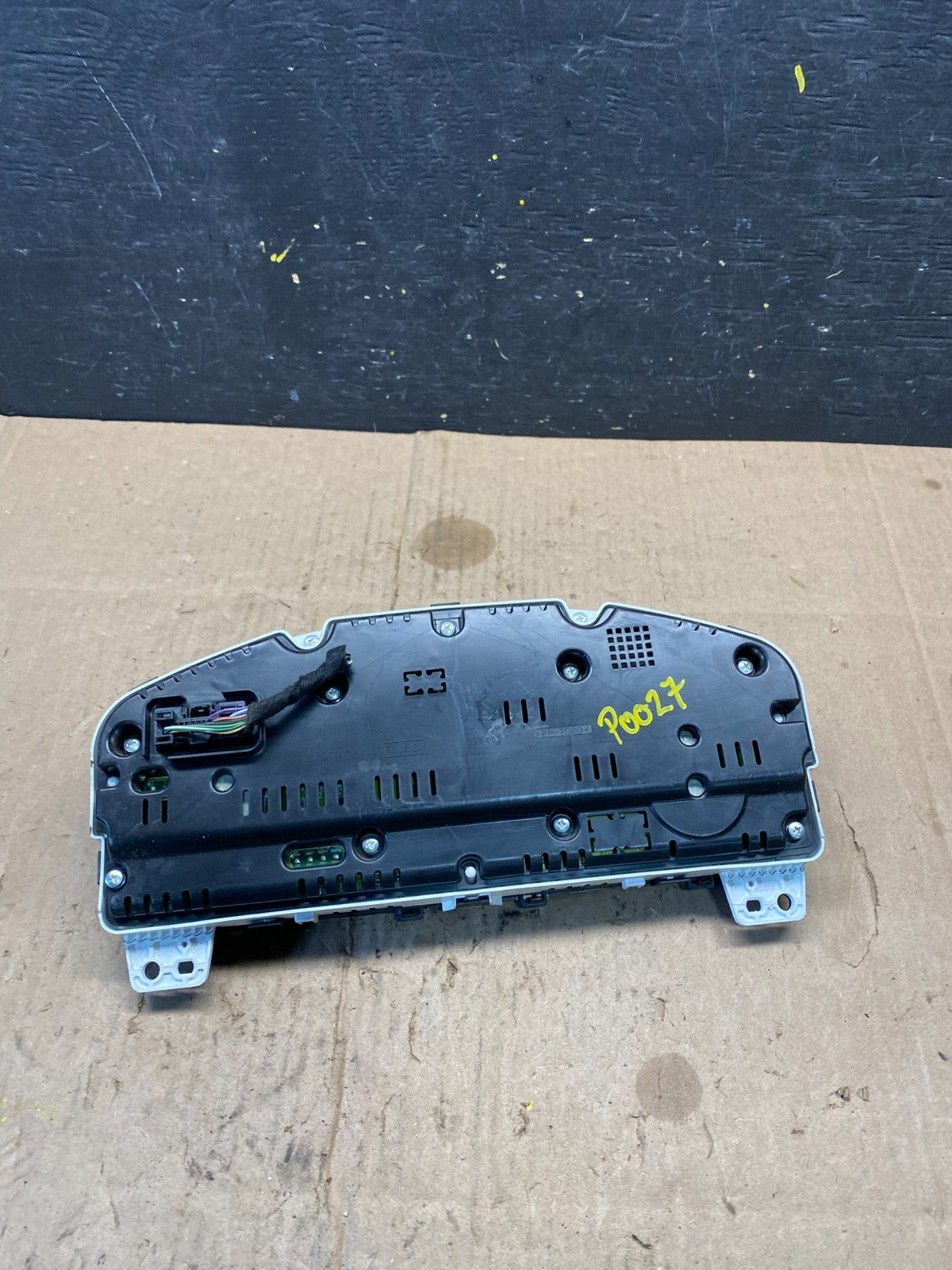 2016 Ford Taurus Speedometer Instrument Cluster Gauges OEM p0027 DG5