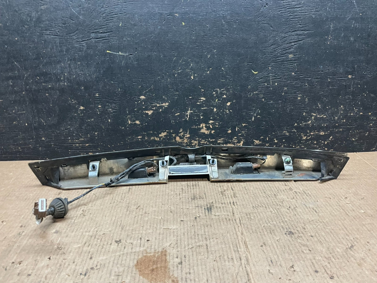 2010-2015 Cadillac SRX Rear Liftgate Tailgate Finish Molding W/O Camera Z6084 DG5