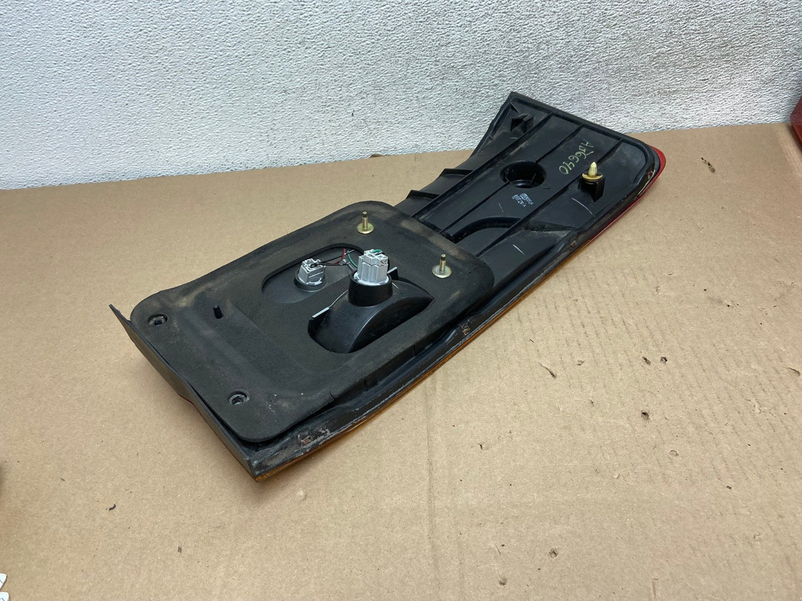 2002-2004 Honda Odyssey Right Passenger RH Side Tail Light Inner AG6640 LK4