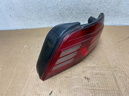 1999 to 2001 Mitsubishi Galant Right Passenger RH Side Tail Light AI8121 DW2