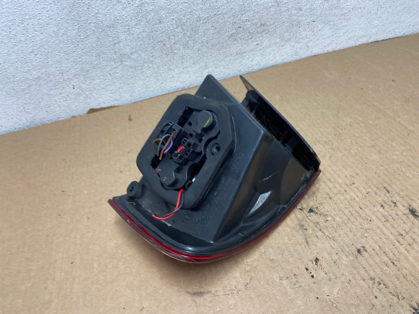 2008 2009 2010 Volkswagen Jetta Left LH Side Tail Light DEPO AG2135 LK5