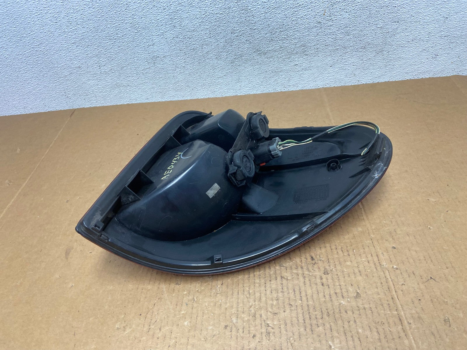2004 to 2007 Dodge Grand Caravan Left Driver Lh Tail Light AE0434 LK5