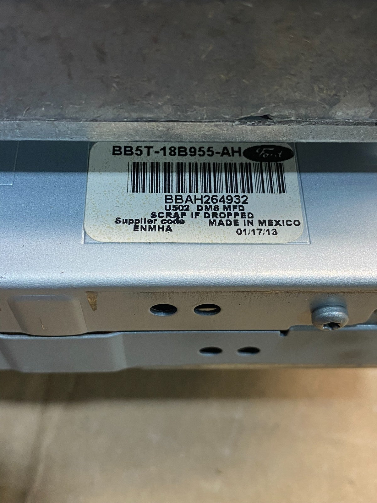 2011 to 2014 Ford Explorer Radio Information Display Screen AE9969 DG4