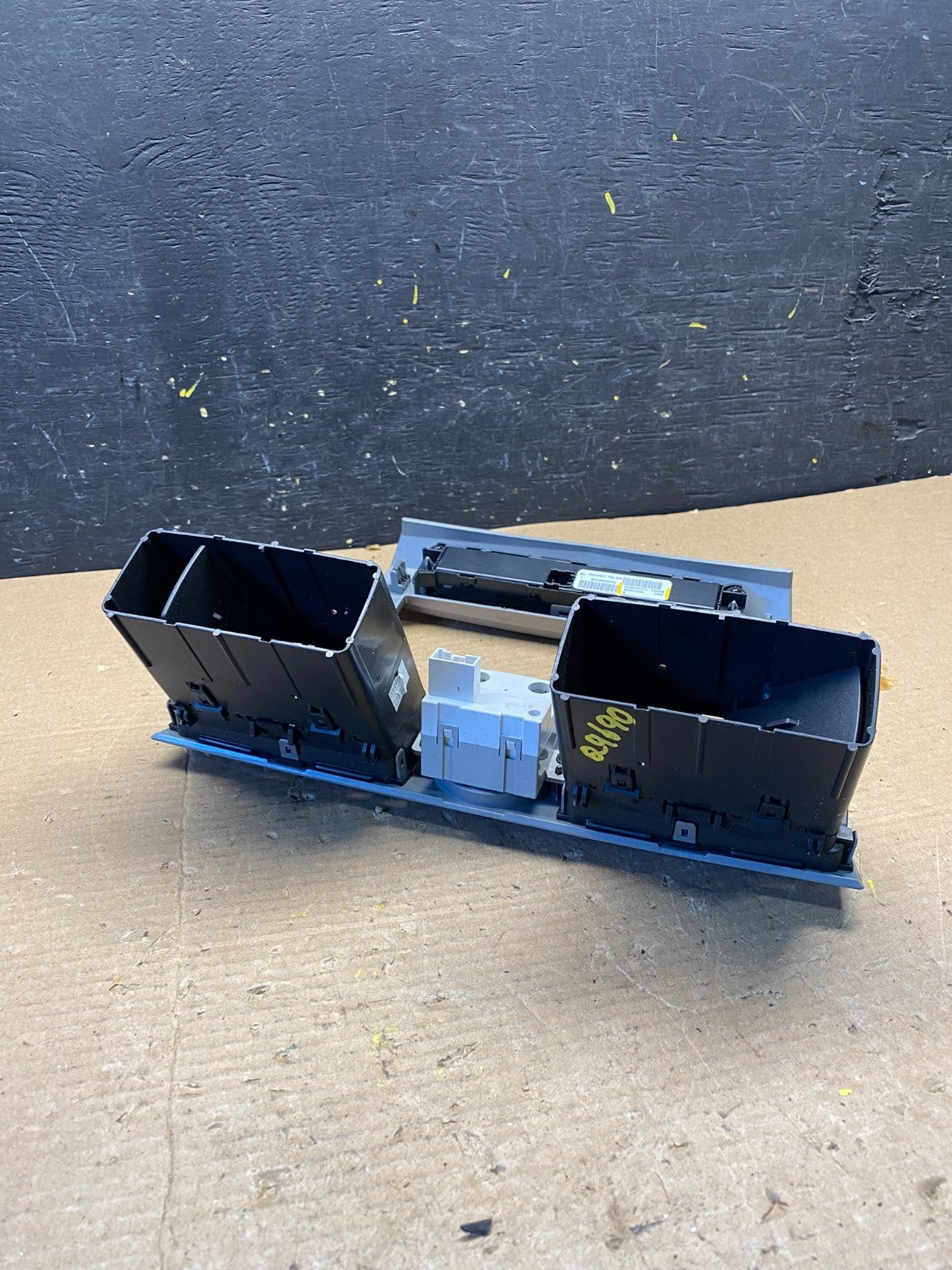 2007 2010 Chrysler Sebring Center Dash Radio Clock Bezel Trim Panel Oem q9690 DG6