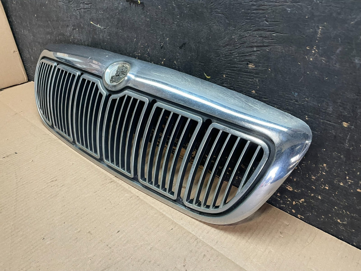 1998 to 2002 Mercury Grand Marquis Front Upper Grill Grille Z8378 DG2