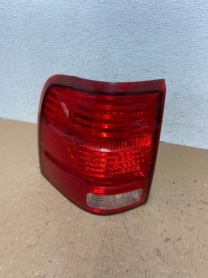 2002 to 2005 Ford Explorer Left Driver Lh Side Tail light AD8104 LK0