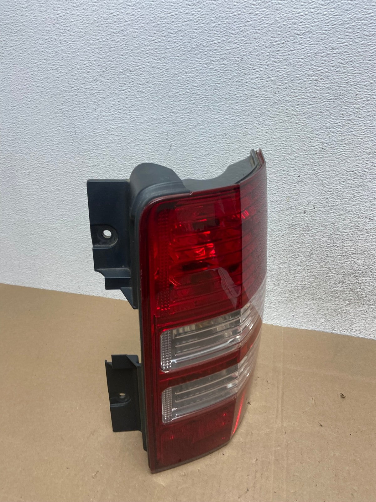 2008 to 2012 Jeep Liberty Right Passenger RH Side Tail Light AE4968 LK2
