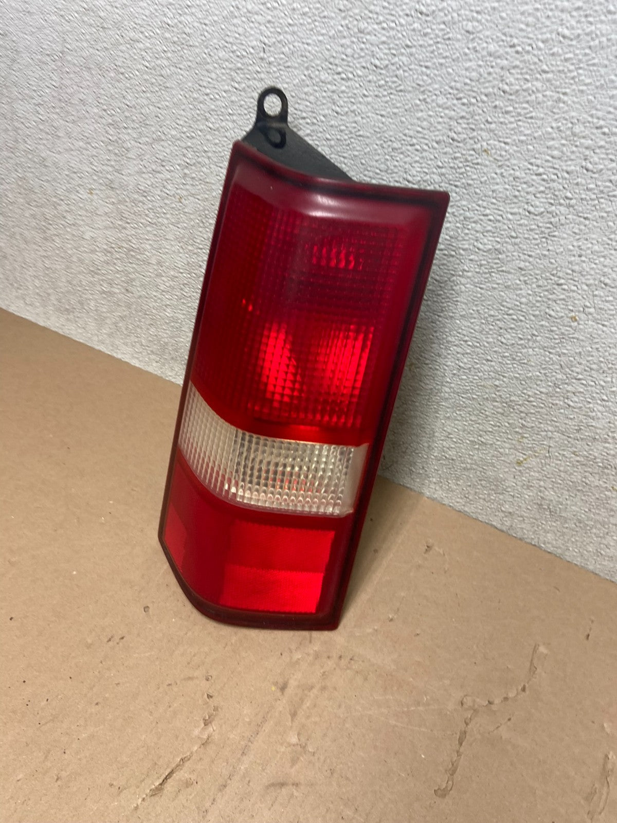 2003 to 2017 Chevrolet Express 1500 Left Driver Side Tail Light Oem R4989 DW1